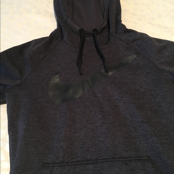 Dark Gray Nike hooded sweatshirt size ca - Picture 2 of 3